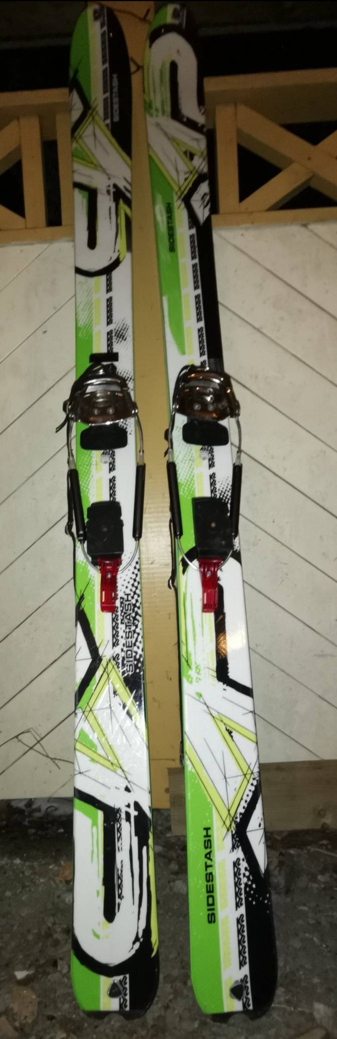 SideStash med 75mm telenmarkbinding