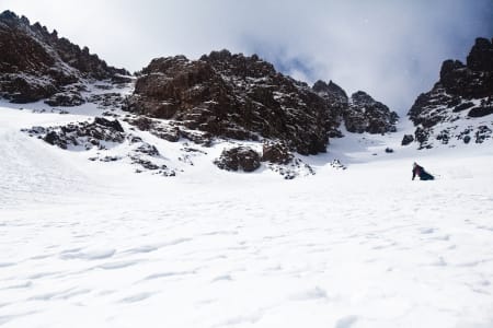 Skarpe steiner og vind som frakter snø inn i renneformasjoner, og der lå puddersnøen!