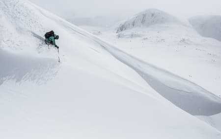 GLITTERTIND: Andrea Binning på Glittertind - et av stedene man kjører på Høgruta. Foto: Christian Nerdrum