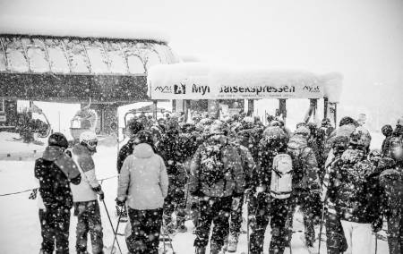 PUDDEREKSPESS: Typisk scene fra Myrkdalen. Foto: Sverre Hjørnevik