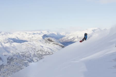 Hemsedal åpnet over to uker tidligere enn i fjor, med bedre forhold enn på mange år, og mer er i vente. Foto: Kalle Hägglund