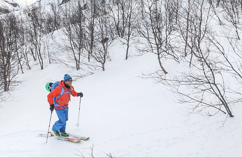 TREGRENSEN: Vær ekstra oppmerksom i det du kommer ut av skogen og over i snaufjellet. Bilde: Benjamin Hjort