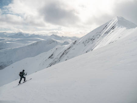 FINT: Konkurransen går i flotte omgivelser i Nordland. Foto: Timme Ellingjord