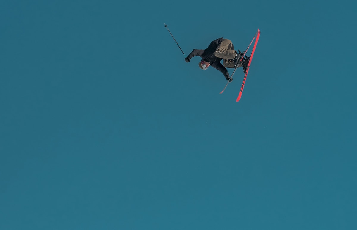 GUY IN THE SKY: Øystein Bråten er i storform i sin siste fast Laps-episode fra Australia. Foto: Luke Ocho Allen