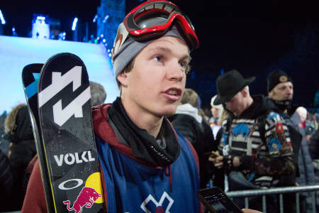 FEMTEPLASS: Øystein Bråten kjørte bra i kveldens Big Air-finale. Foto: Anders Holtet