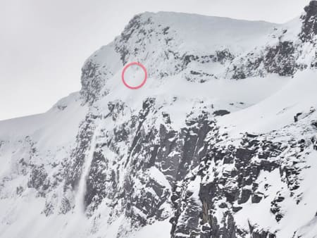 KARSTYKKE: Alexander Nordvall på vei ned Pannebandet på Sovende Dronning ved Narvik. Foto: Jan Arne Pettersen