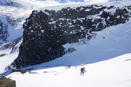 RÅ RENNE: Gjermund Nordskar i øverste del av Glitterrenna. Foto: Lukas Heck
