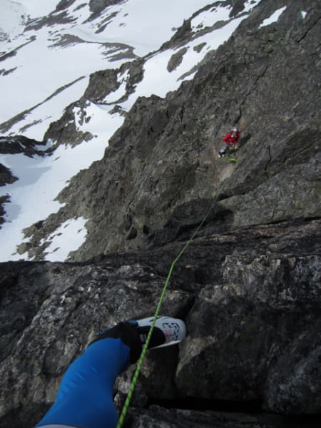 SKISKOKLATRING: Klatringa mot KvanNdalstind.