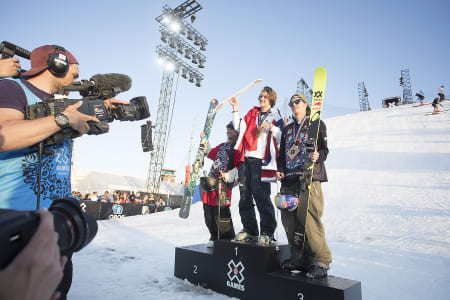 GULL OG BRONSE: Birk Ruud tok gullmedalje for Norge i mai. Totalt har Norge 79 medaljer i verdens største actionsportevent. Foto: Kalle Hägglund
