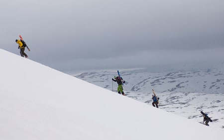 Histeinnuten byr på variert terreng. Her i et av de slakere partiene.