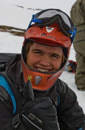 Fotograf Vegard Breie prøvde seg i dag som kjører. Presterte bra, men rotet seg dessverre bort i det vanskelige terrenget.