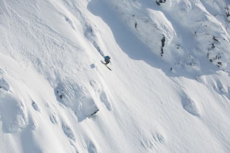 INN TIL SEIER: Henning Skjetne var sist ut i lørdagens konkurranse, men fant ei linje som var helt urørt. Foto: Tore Meirik
