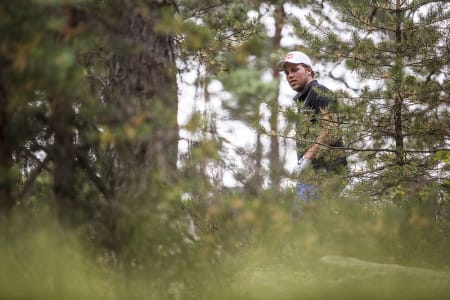 PK Hunder hadde helst sett at han ikke trengte å vandre i skogen under helgas golfturnering.