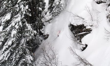 Snøjakt i Alpene: Fotograf i skred | Frikjøring ski | FRIFLYT.NO