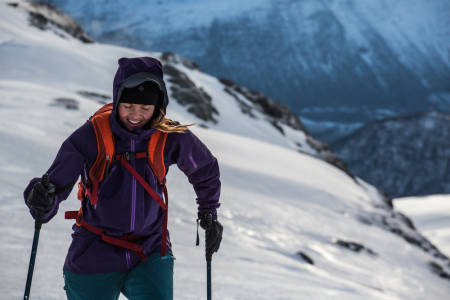 HEIE FREM: Anja Gardli mener vi må fortsette å heise fram jenter. Foto: Andreas Løve Storm Fausko