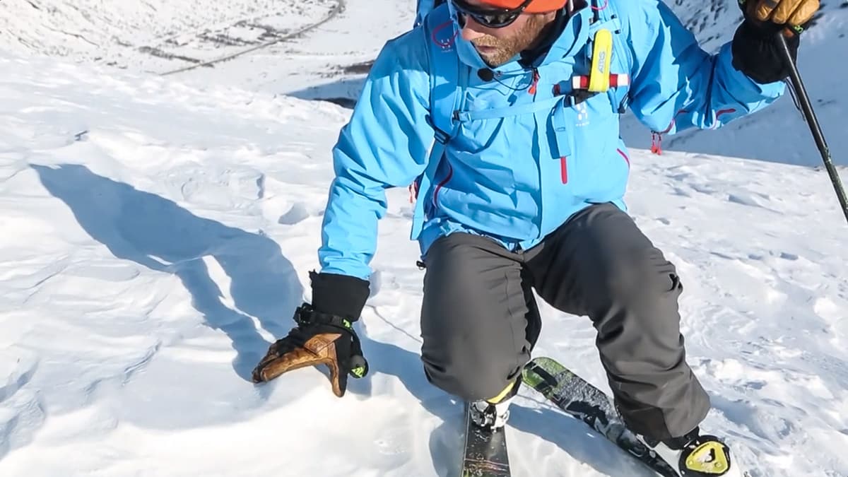 DET ER LOV Å SKIFTE MENING: Ikke bestem deg for turen før du har vurdert sikkerheten i fjellet du skal gå. Velg tur etter forholdene, er ett av veldig mange tips du får i Toppturskolen denne gang. Bilde: Benjamin Hjort