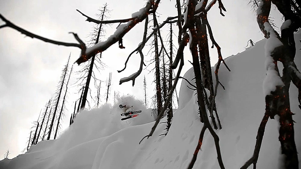 PUDDER: Man kan bli ganske sprø av å sitte hjemme og se denne episoden av Salomon Freeski TV.