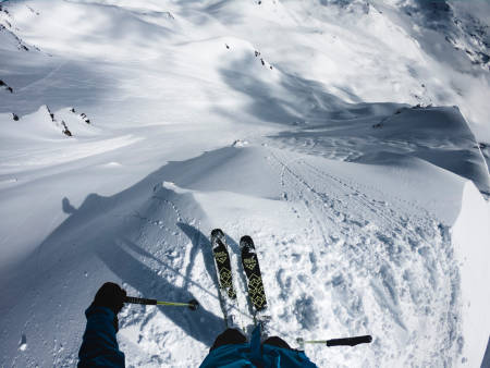 TIGNES: Nikolai har forlatt Amerika og er på plass i Tignes i Frankrike, hvor titusenvis av høydemeter er rett ved heisen