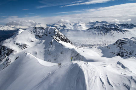 NY FILM: Her er Nuit de la Glisse fra forrige sesongs innspilling i Sunnmørsalpene. Foto: Søren Rickards