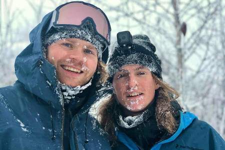 KLAR FOR JUL: Robert Andrè Ruud er klar for et nytt julebord med Hallingtoget. Her med Martin Kilmark. Foto: Bendik Øye