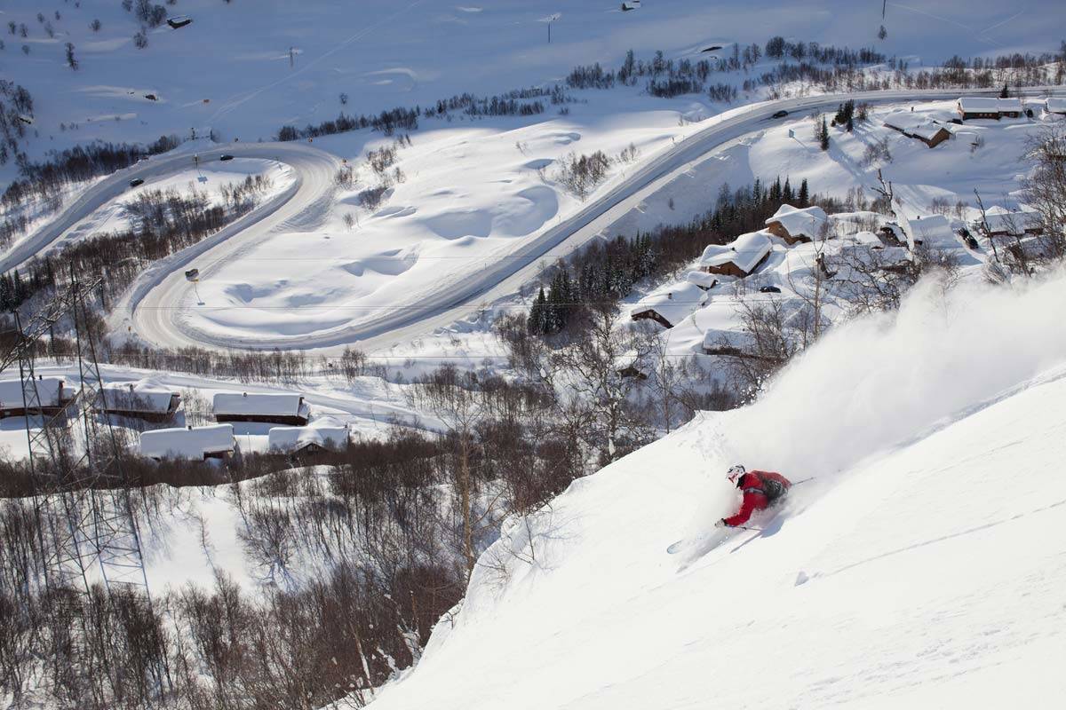 PUDDERDESTINASJON: Få steder i Norge får så mye snø som Røldal, og inneværende sesong er intet unntak. Foto: Thomas Kleiven