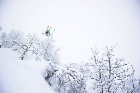 AVHENGIG AV VIND: Skal du finne Norges beste offpiste må du passe på vindretningen. Her får du innsidetipsene! Foto: Vegard Breie