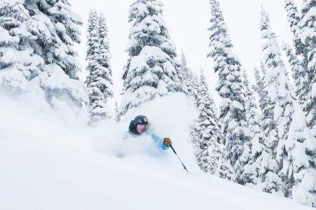 PUDDER: Robert Pallin Aaring (på bildet) og Heidi Pallin Aaring traff mildt sagt blink med forholdene i Whistler. Foto: Privat