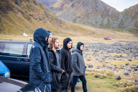 Ivrig crew i Lofoten. Foto: Trevor Moran