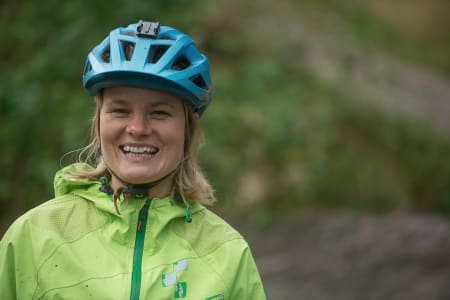 PRIMUS MOTOR: Hilde strædet er dyrepasser, konkurransesyklist og veldig sentral i dugnadsarbeidet.