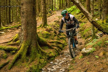 Håkon Skålnes på vei nedover ss4. Foto: Mads Oliver