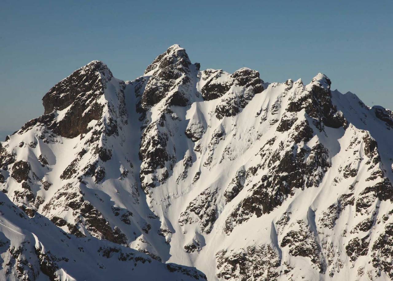 Durmålstinden 1005 moh fra Toppturer rundt Harstad