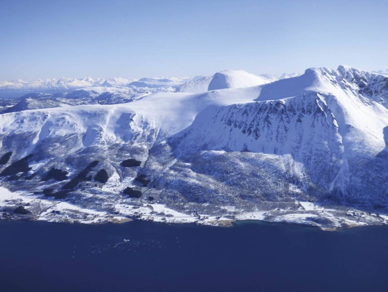 Horntindan 910 moh fra Toppturer rundt Harstad