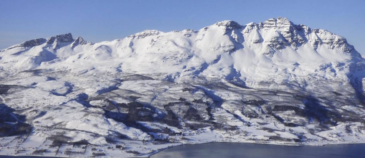 Stortinden 1021 moh fra Toppturer rundt Harstad