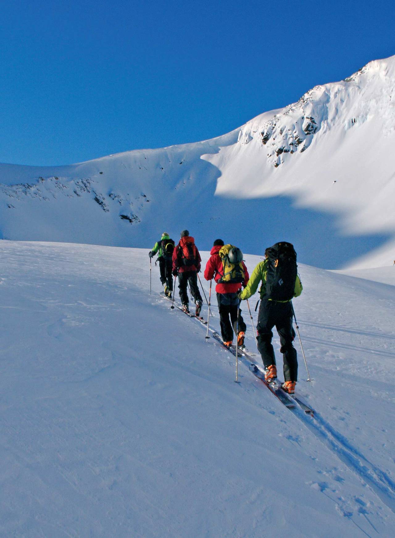Mot Galtskardet på nydelig marsføre. Foto: Jan Seemann. / Toppturer rundt Bodø.