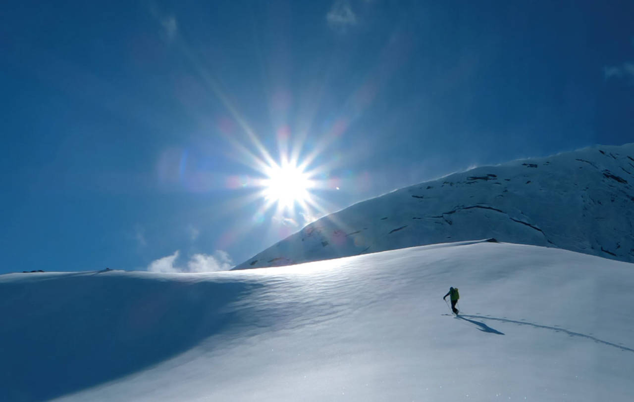 På tur mot Vassviktinden. Foto: Torgeir Kjus. / Toppturer rundt Bodø.