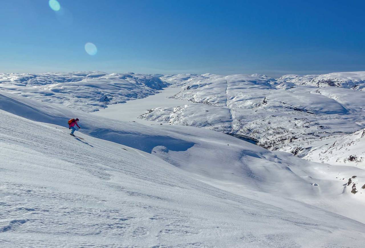 Ida Sollie er på vei ned Røsehola på Røseknuten. Foto: Lars Storheim