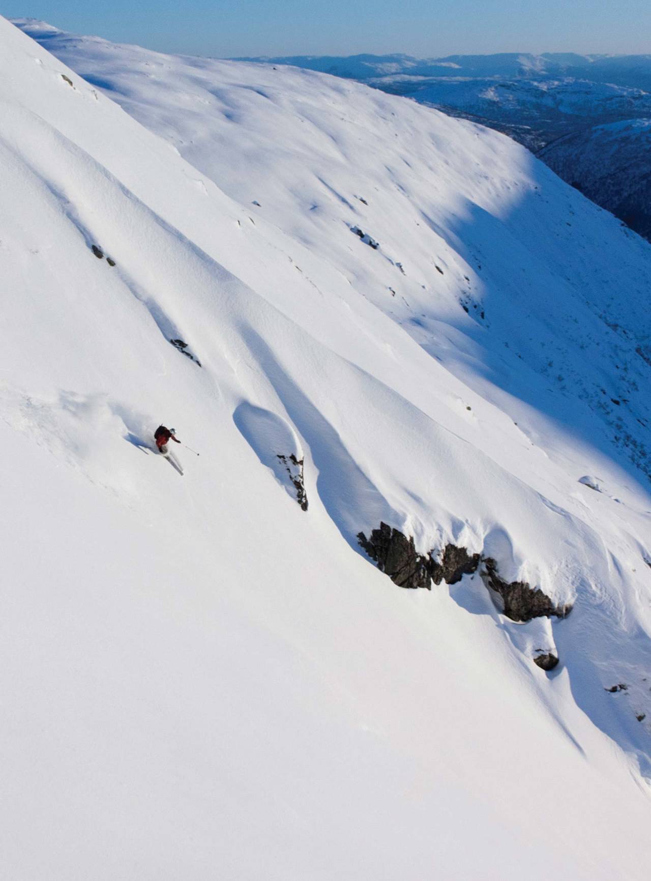 Sørsida frå Lammanipa. Foto: Andreas Haslestad. / Toppturar i Sogn.