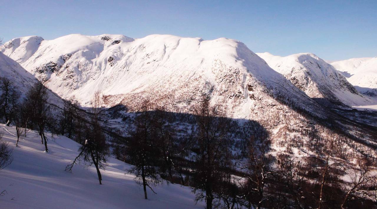 Nystølsfjellet og Togga frå sør. / Toppturar i Sogn.