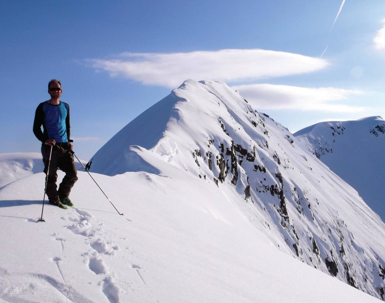 Ryggen frå Togga mot Nystølsfjellet. Foto: Vegard Vereide. / Toppturar i Sogn.