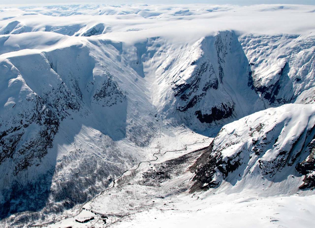 Bergsetdalen heiter den innerste delen av Krundalen. Foto: Bjørnar Bjørhusdal. Toppturar i Sogn.