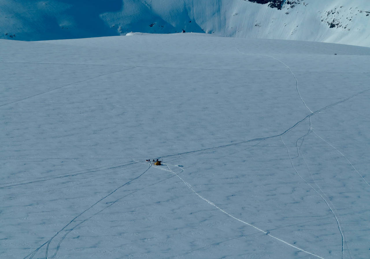 Møtepunkt på Jostedalsbreen. Foto: Leif Gabriel Kapstad. / Toppturar i Sunnfjord.