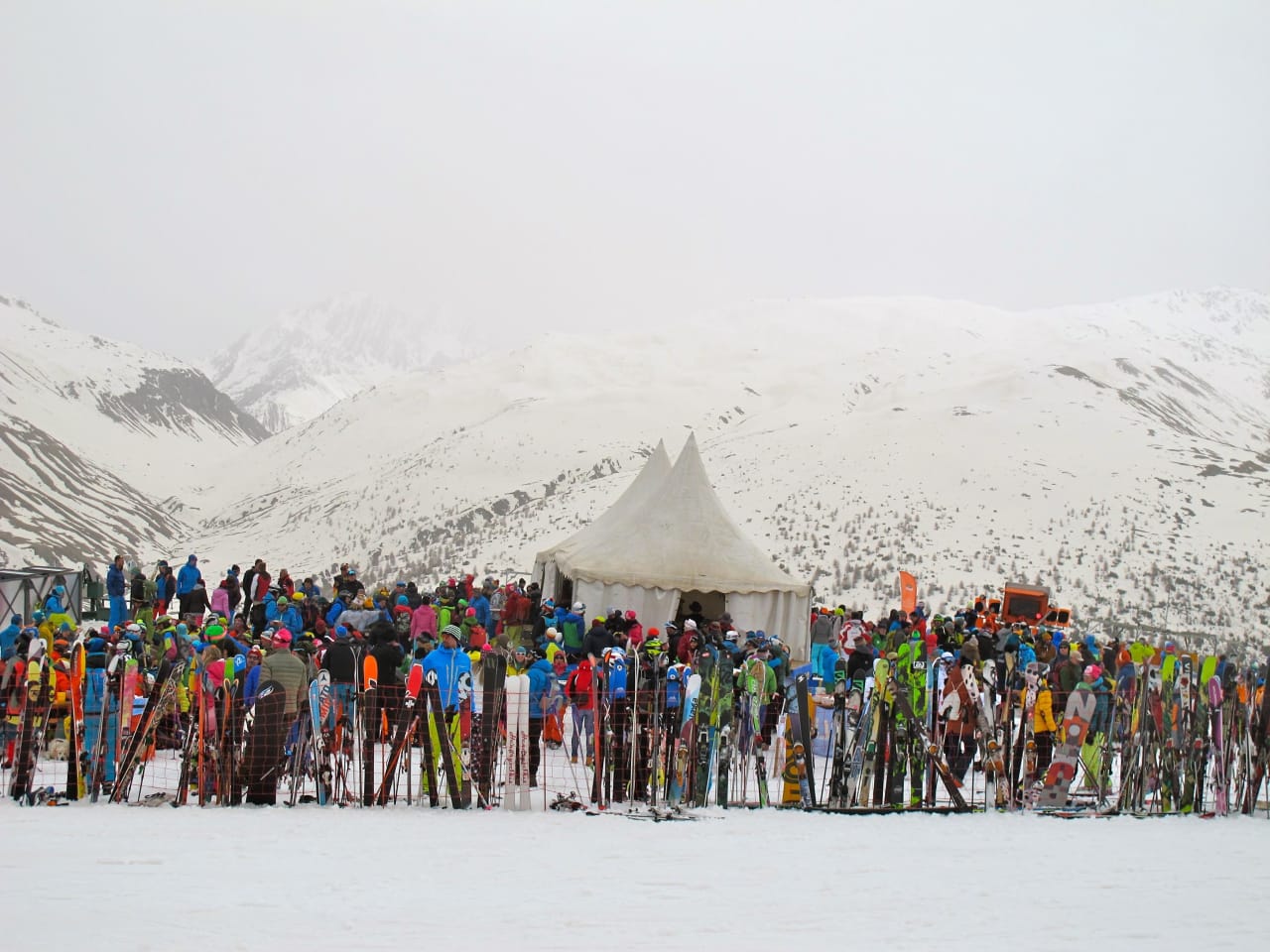 FOLKSOMT: Det er stor interesse for telemarkkjøringen i Italia. Foto: Pål-Trygve Gamme