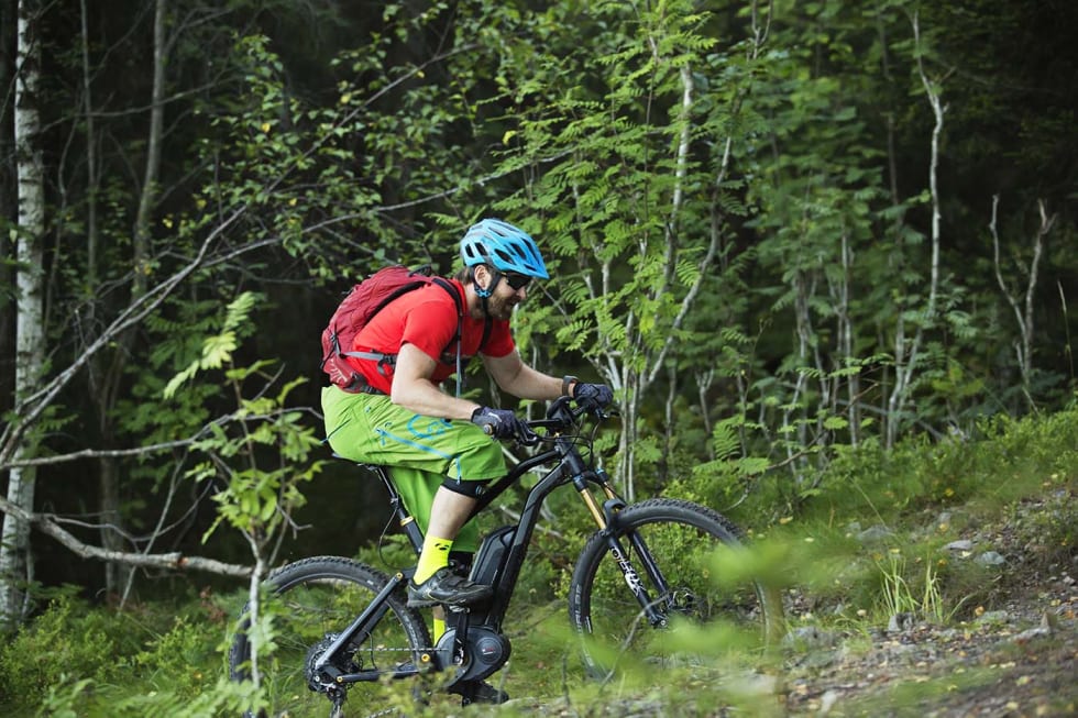LETT SOM EN PLETT: Testpilot Erlend Sande forserer klatringene til Fagervann med letthet. Foto: Kristoffer H. Kippernes _IPP3615