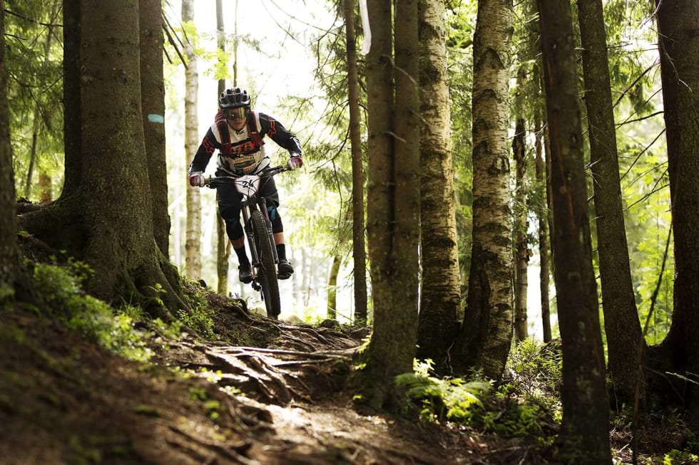 FRA UTFOR TIL ENDURO: Espen Johnsen kom på andreplass sammenlagt i 2015-sesongen. Foto: Kristoffer H. Kippernes _IPP4182