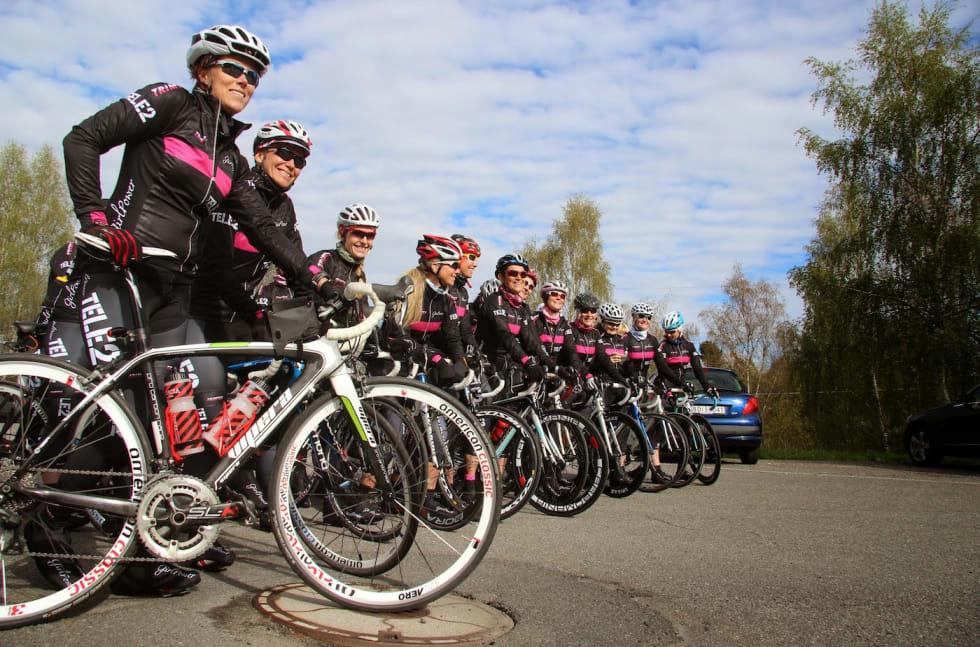 Treningsfellesskapet og samholdet er noe av det viktigste med Styrkeprøven, mener jentene i Team GirlPower, som syklet lagkonkurransen fra Trondheim i 2014. Foto: Kjetil Skogli Team GirlPower Kjetil Skogli 1400x924