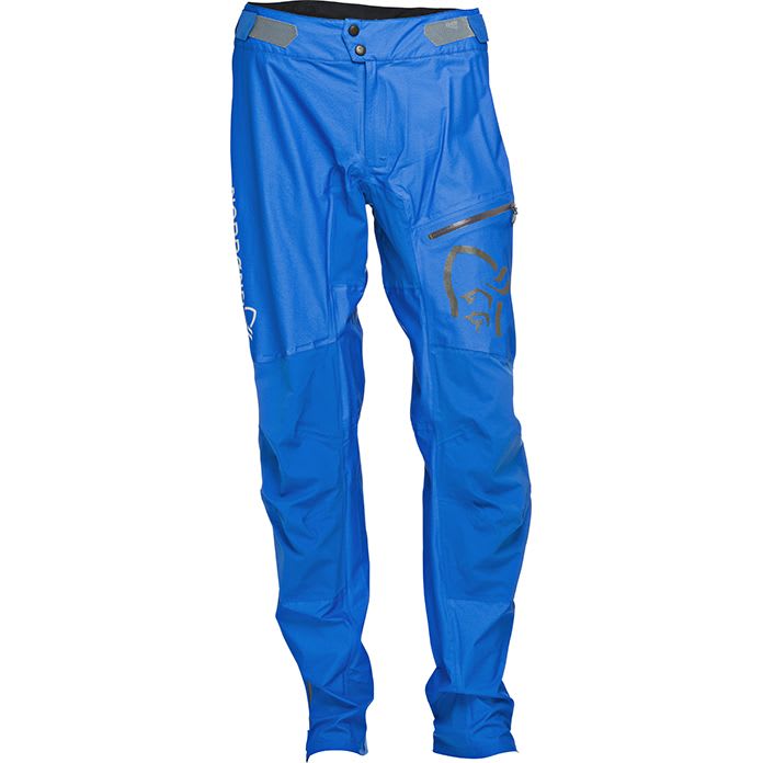 LANGE BENKLÆR: Du kommer et stykke med longs og shorts, men noen ganger er det en real langbukse som gjelder. Norrønas Fjørå Dry er et fint eksemplar av arten.