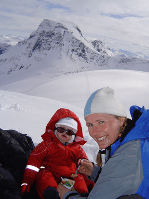 Gjendine og Katrine på Blæja i 2004.