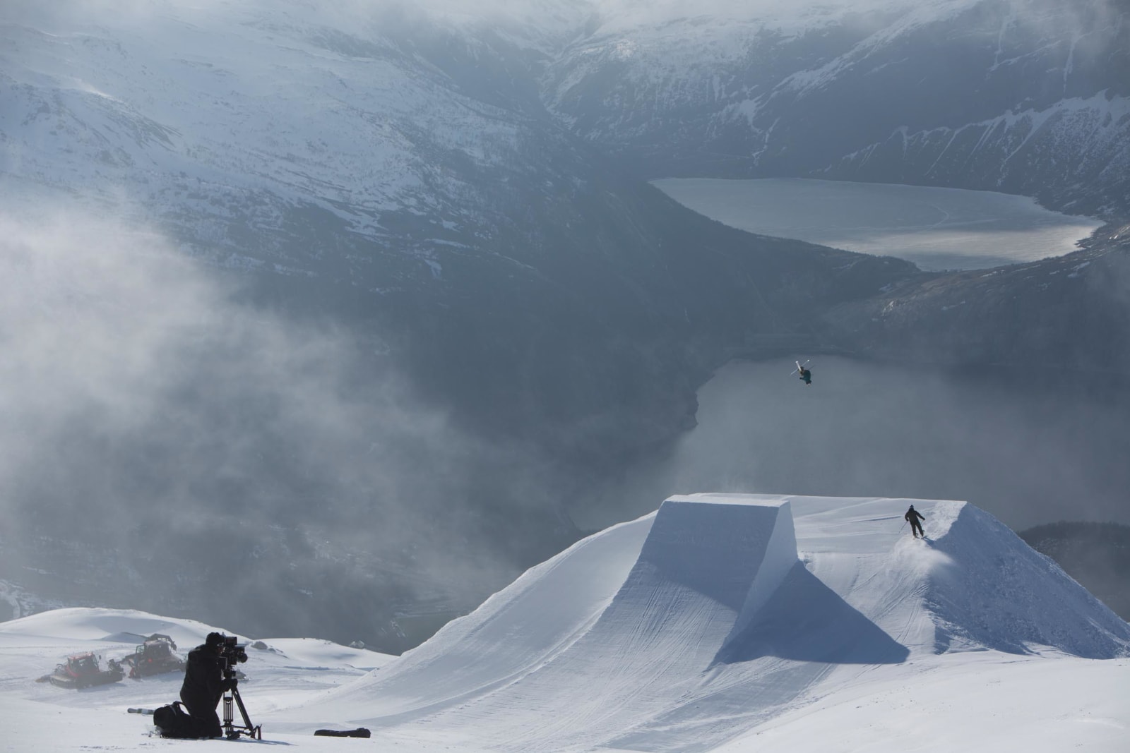 PUBLIKUM: Fjellnorges beste kamerapark og en tråkkemaskin fra Lofoten, følger med Øystein Bråten som også i Glomfjord er glovarm. Foto: Thomas Kleiven