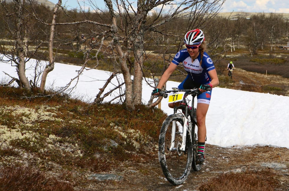 Berit Gjelten fra Team Trek Mesterhus vant dameklassen med overlegen margin. Foto: Per Roger Bekken Berit Gjelten Fonnåsfjellet - Per Roger Bekken 1400x924