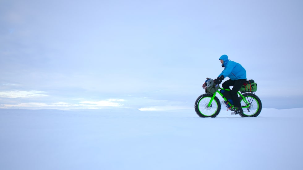 Det var ikke alltid like lett å finne fram når alt går i hvitt. Foto: Privat Quiet white desert 1400x